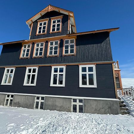 Hoepfner And Tulinius Historical Houses Akureyri Exterior photo